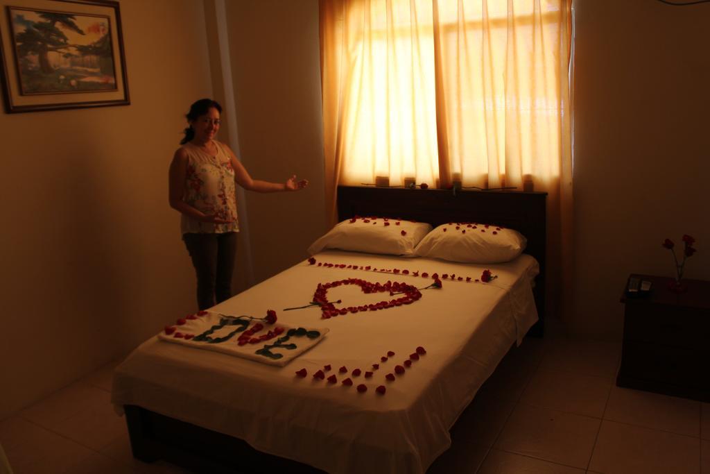 Hostal Rosa Mar Манта Екстериор снимка