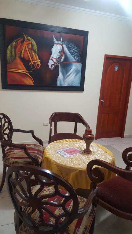 Hostal Rosa Mar Манта Екстериор снимка